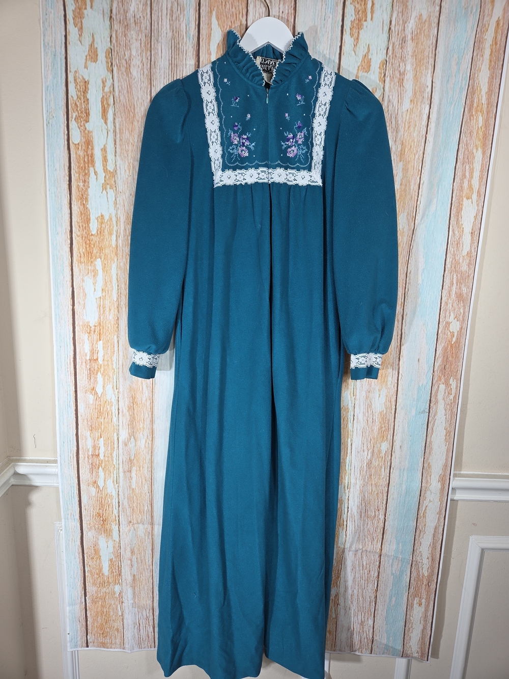 Gillian O'malley Vintage Teal Long-Sleeve Embroidered Maxi Robe with Lace Trim